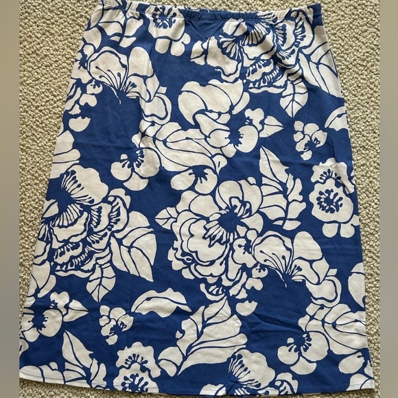 Lands’ End  Blue/ White Long Stretchy Floral Skirt -Size 1X - Picture 2 of 4